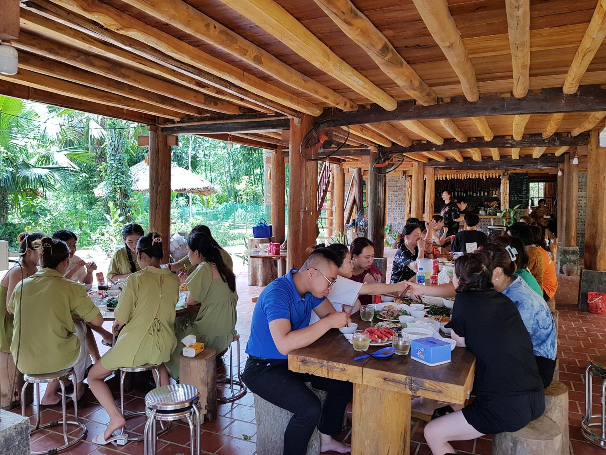 Vu Linh Palm House Homestay - Bungalow Yen Bai Екстер'єр фото